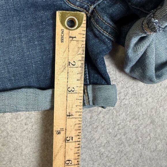 Levis Women Size 27 Mid Length Denim Shorts Blue Distressed 4" Inseam Cuffed Hem - Picture 4 of 7